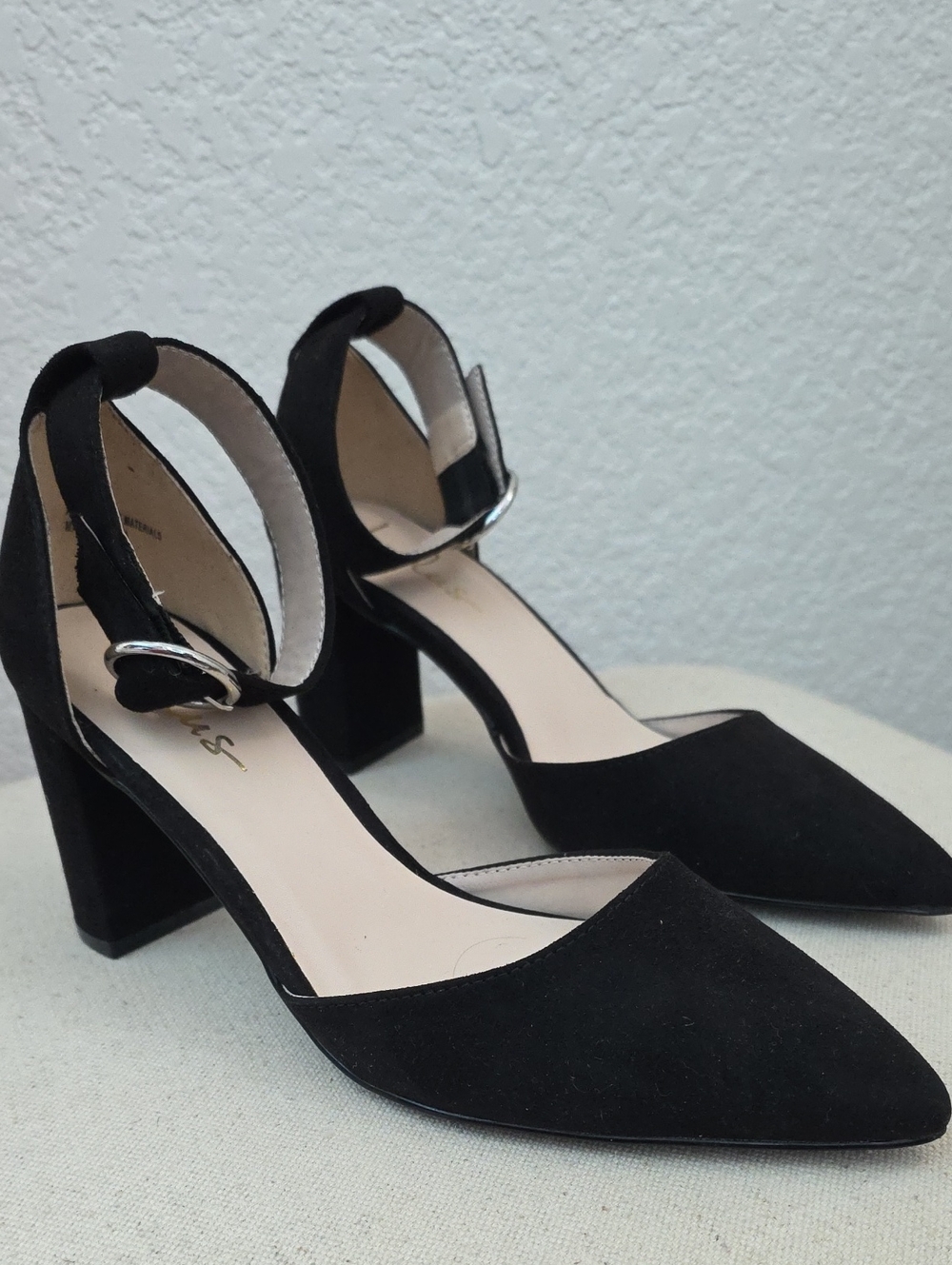 LULUS Classic Black Pointed Block Heel Ankle Strap Pumps 7.5 NWOT